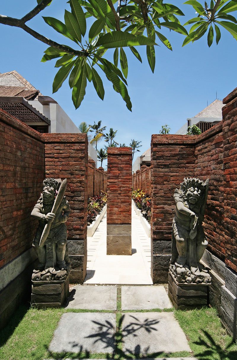 Bali Villa Majapahit- Raj Majapahit entrance to villa complex.jpg