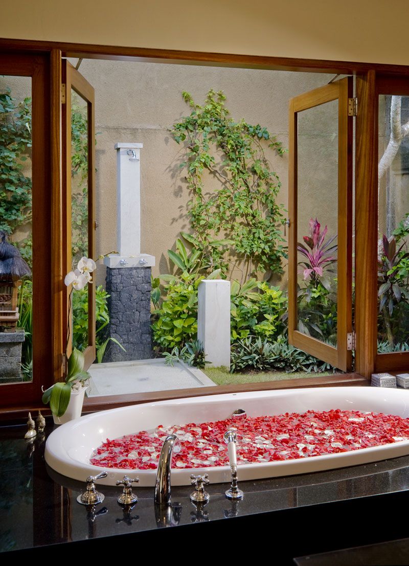 Bali Villa Semarapura Third bathroom .jpg