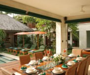 Bali Villa Shinta Dewi Dining area