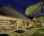 Bali Villa The Istana Istana nightinto living room