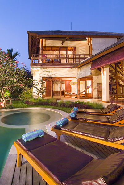 Bali Villa Maharaj Main sleeping area at dusk