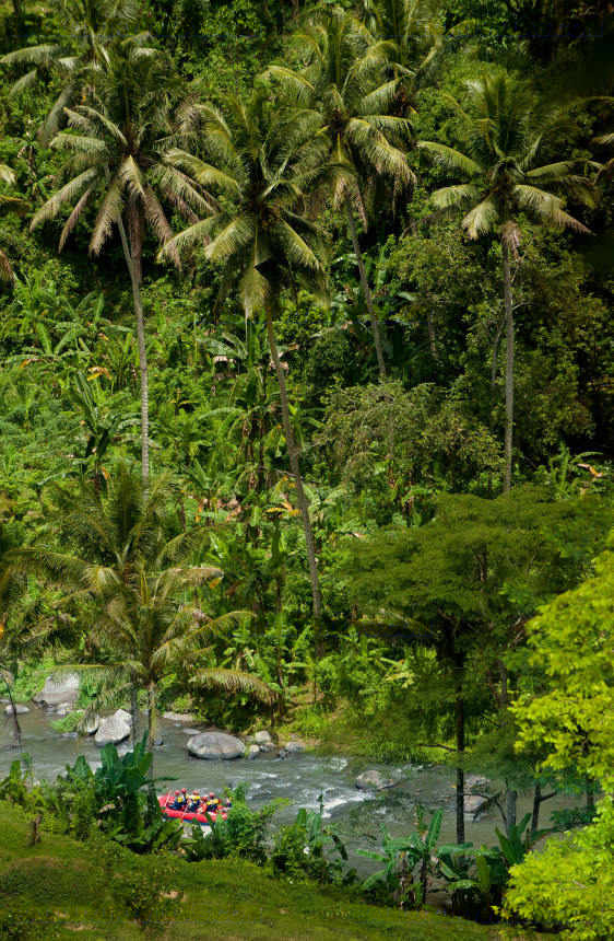 Villa Hartland, Rafting on the River