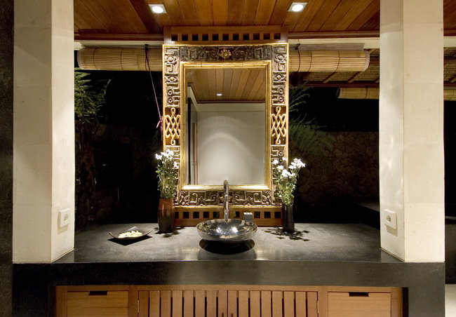 Bali Villa Vajra  Master bathroom