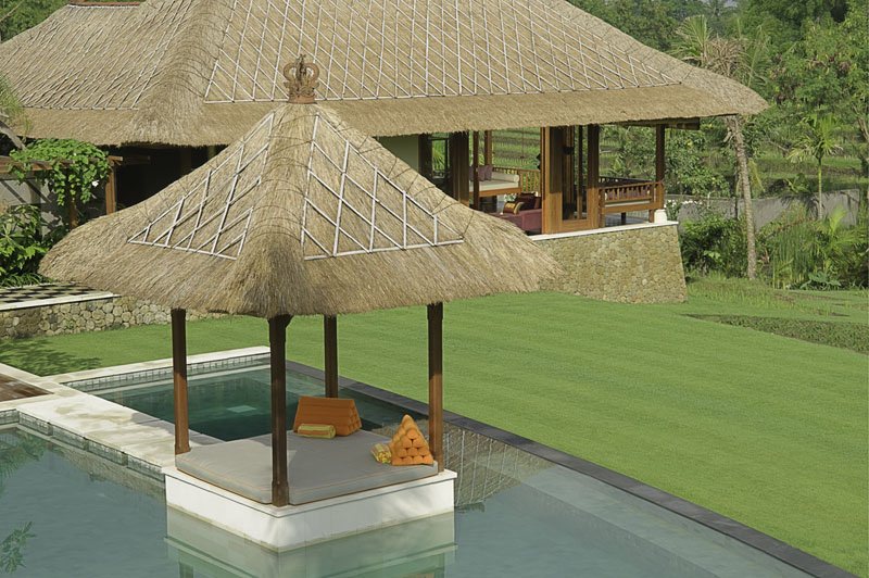 Bali Villa Puri Bawana Pool bale.jpg