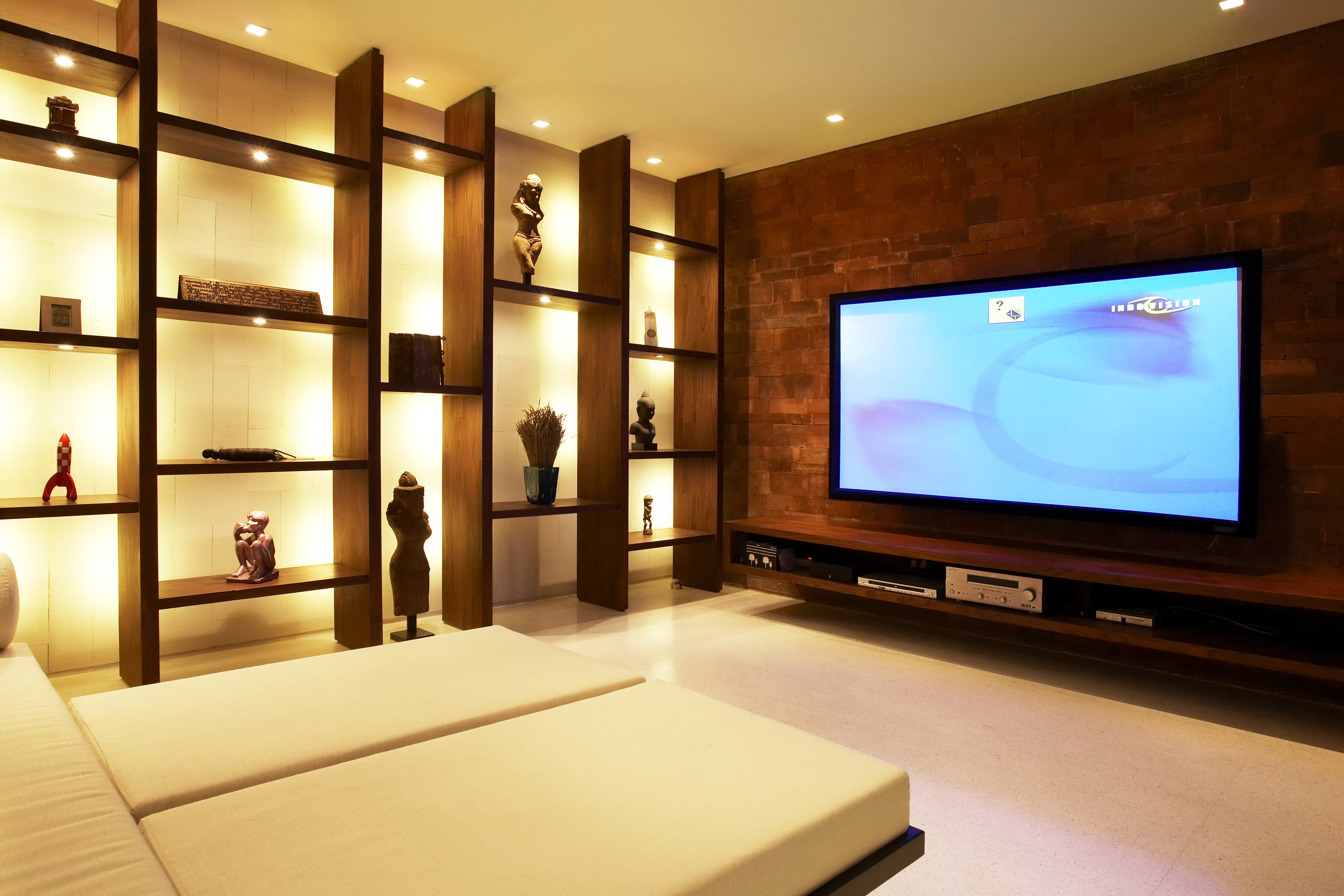 Villa Tukad Pangi offers a State of the Art home theatre room