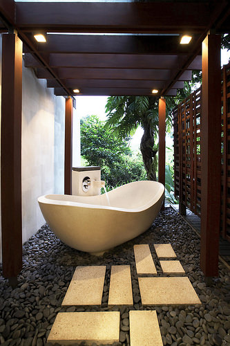 Villa Tukad Pangi riverside outdoor bath