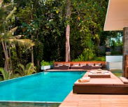 Bali Villa Niloufar Swimming pool